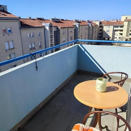 Zerabella Apartment