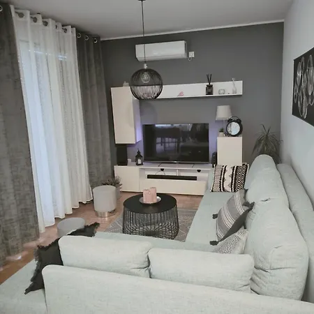 Zerabella Apartment